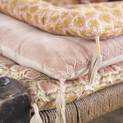 Futon MATTÉO en velours de coton et lin - 180 x 80 cm - Rose Futon MATTÉO en velours de coton et lin - 180 x 80 cm - Rose